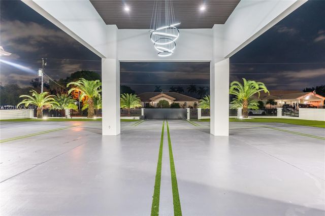 320 SW 125th Avenue, Miami, FL 33184