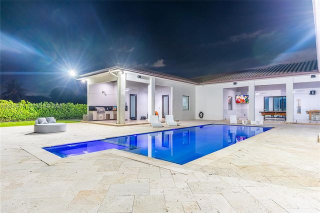 320 SW 125th Avenue, Miami, FL 33184
