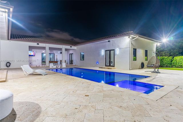 320 SW 125th Avenue, Miami, FL 33184