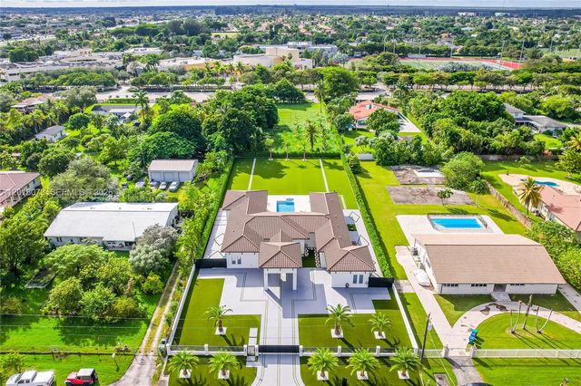 320 SW 125th Avenue, Miami, FL 33184