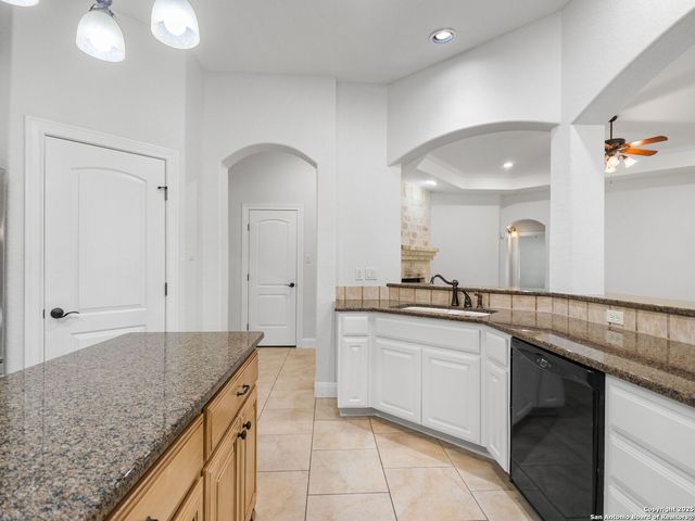 30031 Cibolo Trace, Fair Oaks Ranch, TX 78015