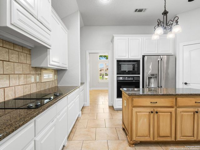 30031 Cibolo Trace, Fair Oaks Ranch, TX 78015