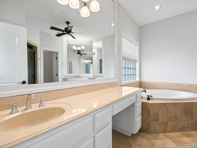 30031 Cibolo Trace, Fair Oaks Ranch, TX 78015