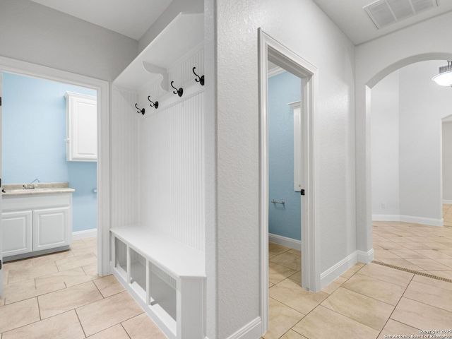 30031 Cibolo Trace, Fair Oaks Ranch, TX 78015