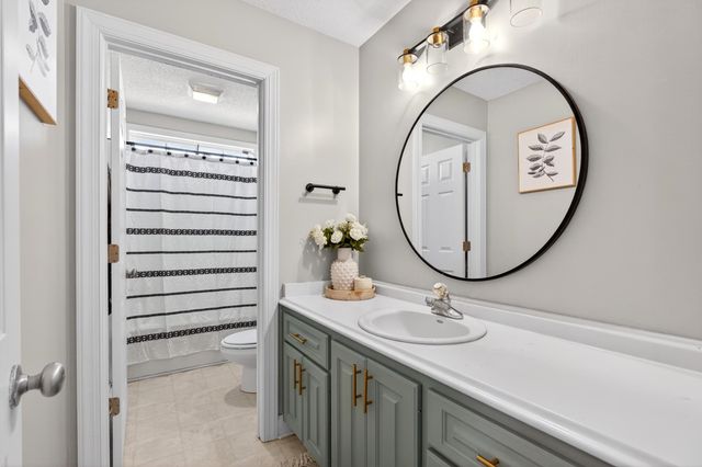 887 Champion Ferry Rd, Gaffney, SC 29341