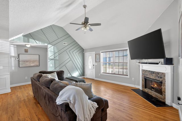 887 Champion Ferry Rd, Gaffney, SC 29341