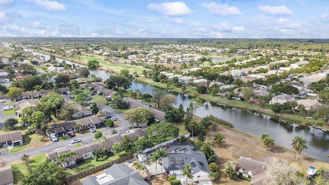 107 Conaskonk Circle, Royal Palm Beach, FL 33411