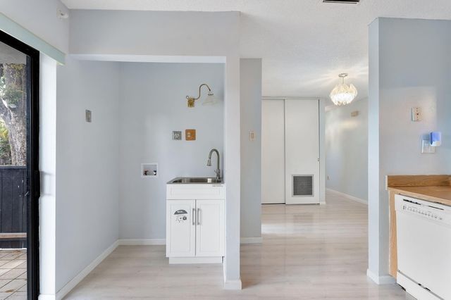 107 Conaskonk Circle, Royal Palm Beach, FL 33411