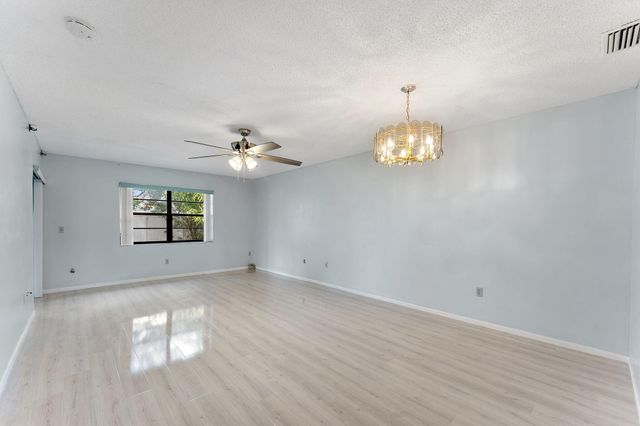 107 Conaskonk Circle, Royal Palm Beach, FL 33411