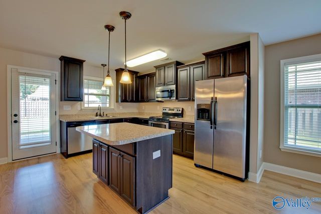 5010 Montauk Trail, Owens Cross Roads, AL 35763