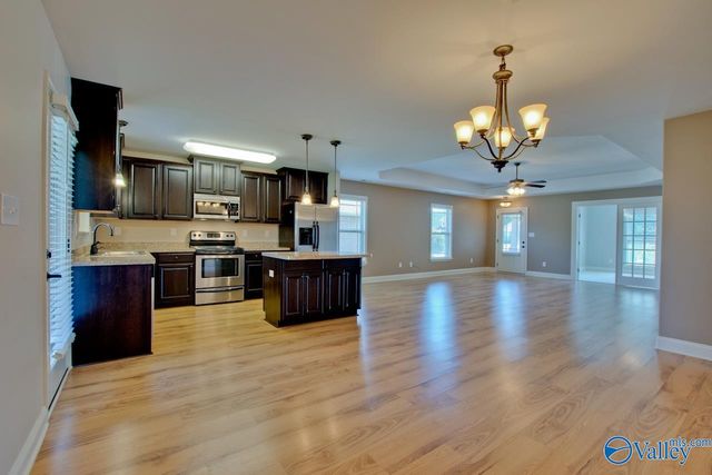 5010 Montauk Trail, Owens Cross Roads, AL 35763
