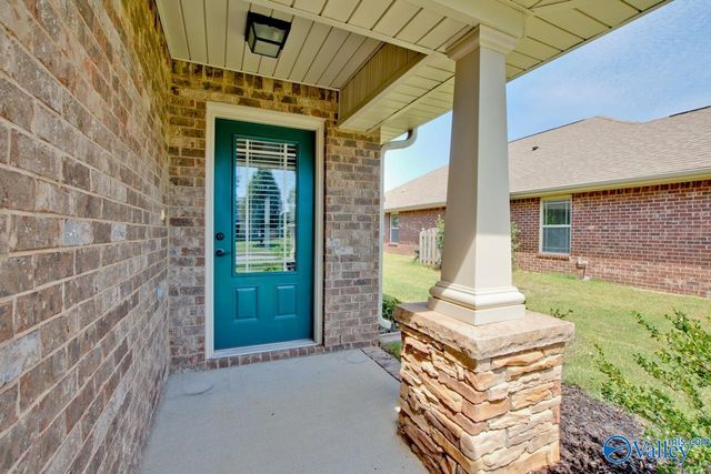 5010 Montauk Trail, Owens Cross Roads, AL 35763