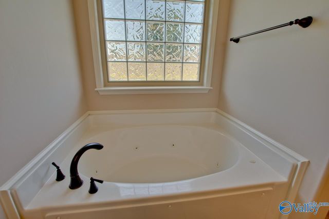5010 Montauk Trail, Owens Cross Roads, AL 35763