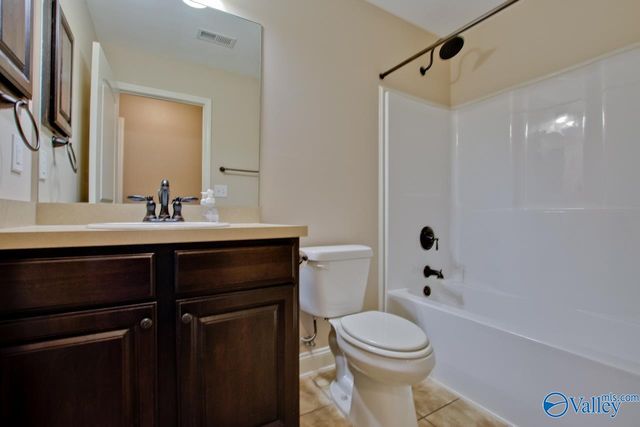 5010 Montauk Trail, Owens Cross Roads, AL 35763