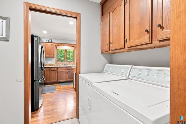 437 Holder St Street, Larchwood, IA 51241