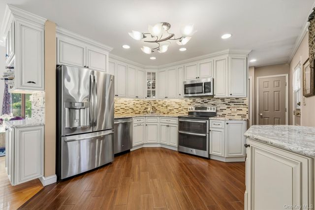 27 Margaret Road, Monroe, NY 10950