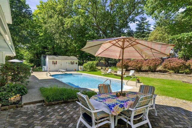 27 Margaret Road, Monroe, NY 10950