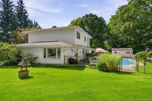 27 Margaret Road, Monroe, NY 10950