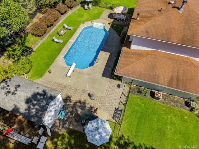 27 Margaret Road, Monroe, NY 10950