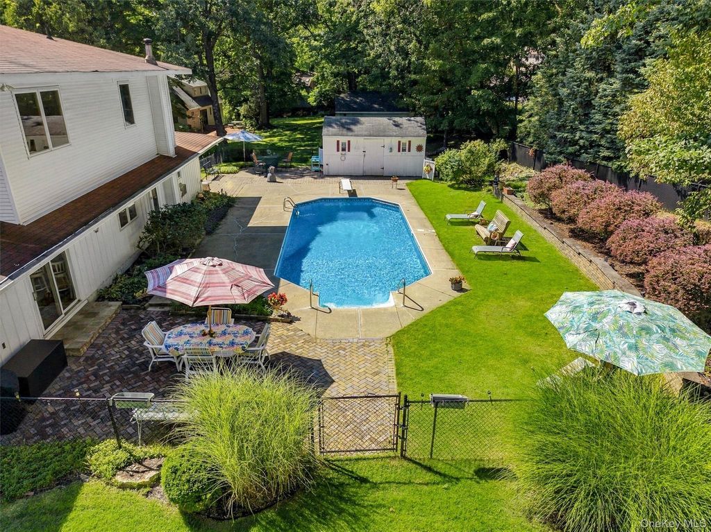 27 Margaret Road, Monroe, NY 10950 — photo 2