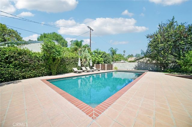 18011 Sunburst Street, Sherwood Forest, CA 91325