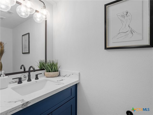 874 Lakebreeze Drive, Canyon Lake, TX 78133