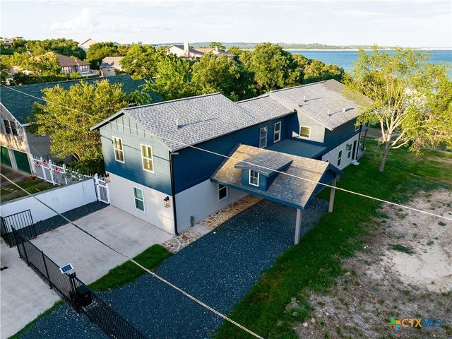 874 Lakebreeze Drive, Canyon Lake, TX 78133