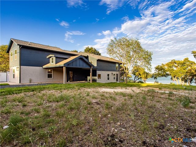 874 Lakebreeze Drive, Canyon Lake, TX 78133