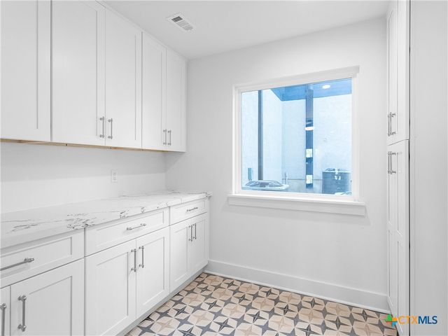 874 Lakebreeze Drive, Canyon Lake, TX 78133