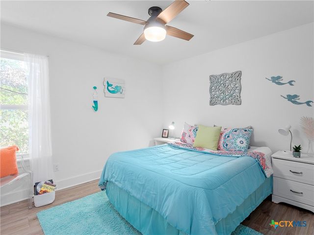 874 Lakebreeze Drive, Canyon Lake, TX 78133