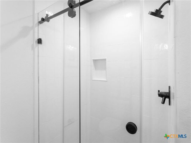 874 Lakebreeze Drive, Canyon Lake, TX 78133