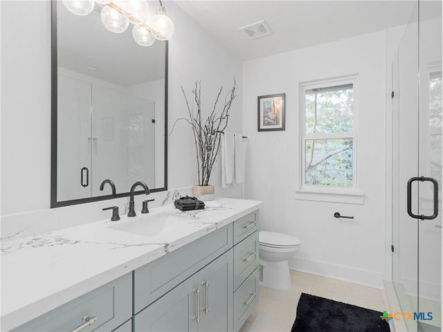 874 Lakebreeze Drive, Canyon Lake, TX 78133