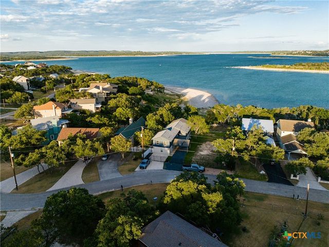 874 Lakebreeze Drive, Canyon Lake, TX 78133