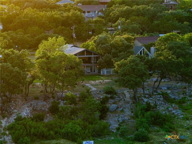 874 Lakebreeze Drive, Canyon Lake, TX 78133