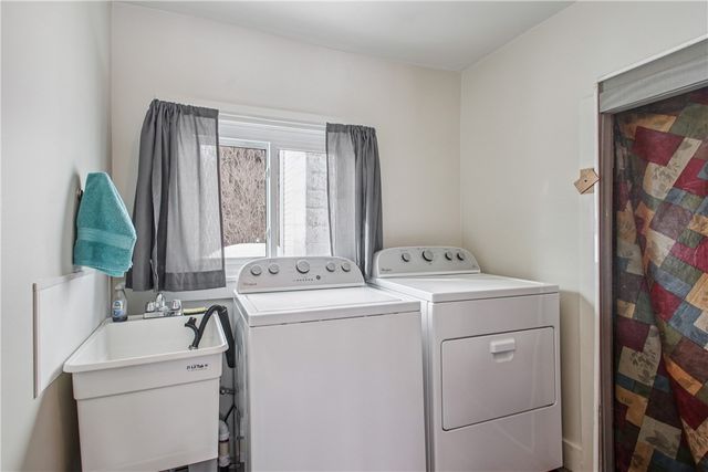 825 West Avenue, Sweden, NY 14420