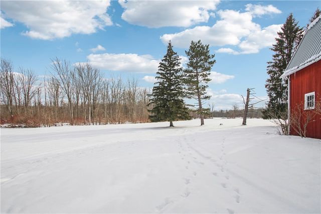 825 West Avenue, Sweden, NY 14420