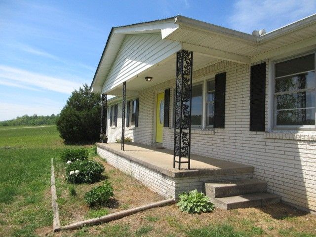11694 Hurricane Creek Rd, Mc Ewen, TN 37101
