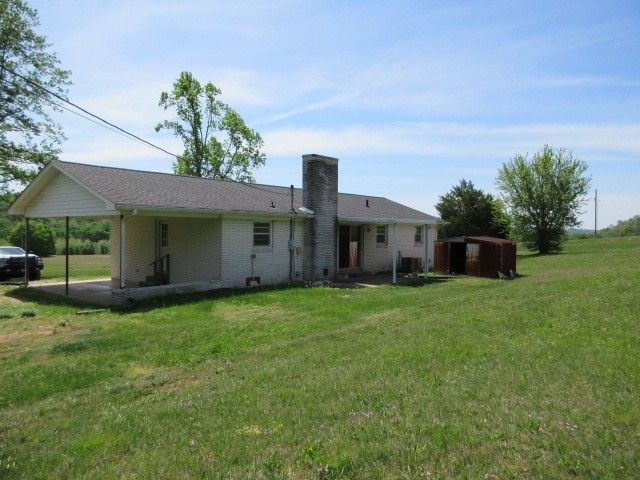 11694 Hurricane Creek Rd, Mc Ewen, TN 37101