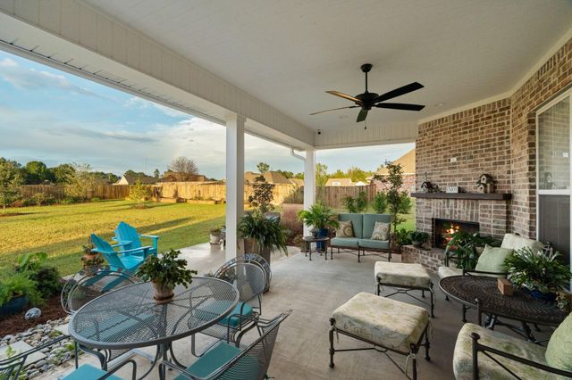 23 Steerforth Dr., Hattiesburg, MS 39402