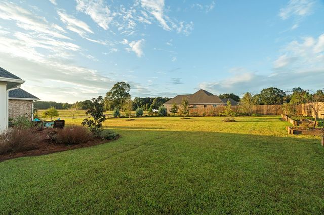 23 Steerforth Dr., Hattiesburg, MS 39402