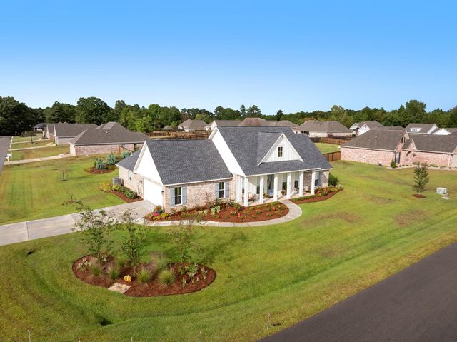 23 Steerforth Dr., Hattiesburg, MS 39402