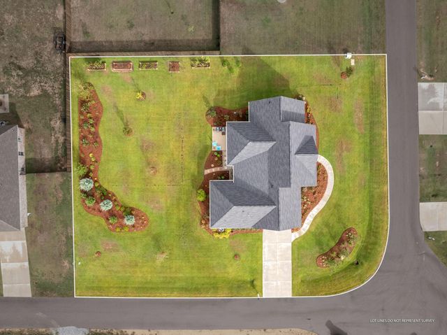 23 Steerforth Dr., Hattiesburg, MS 39402