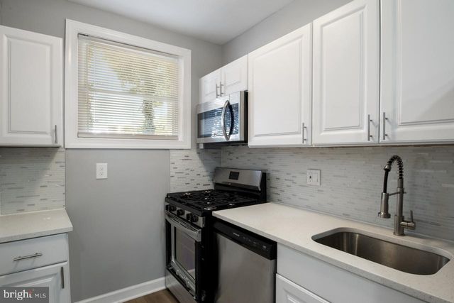 1202 DARLEY AVE, Baltimore, MD 21218