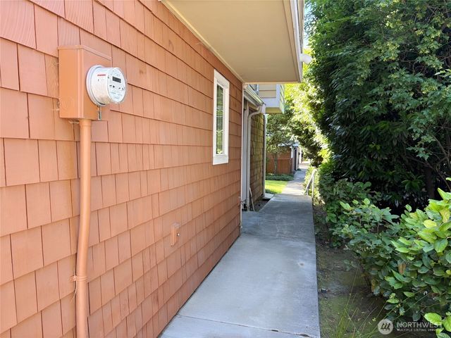 11023 SE 240th Street, Kent, WA 98031