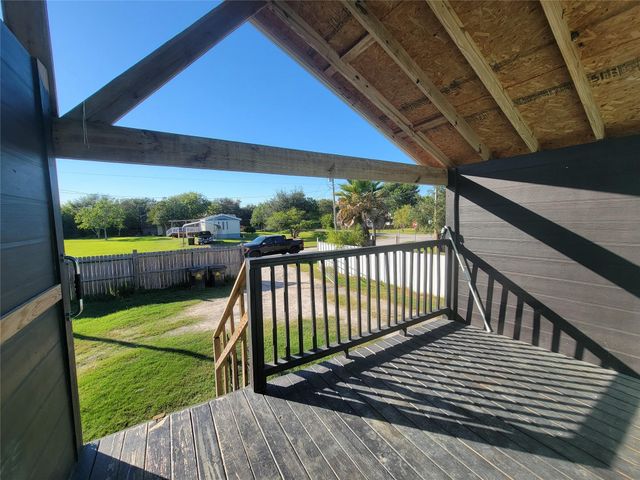 715 11th Street A, Dickinson, TX 77539