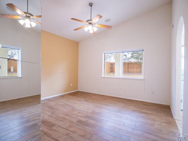 960 Peachcrest Dr, Pueblo, CO 81005