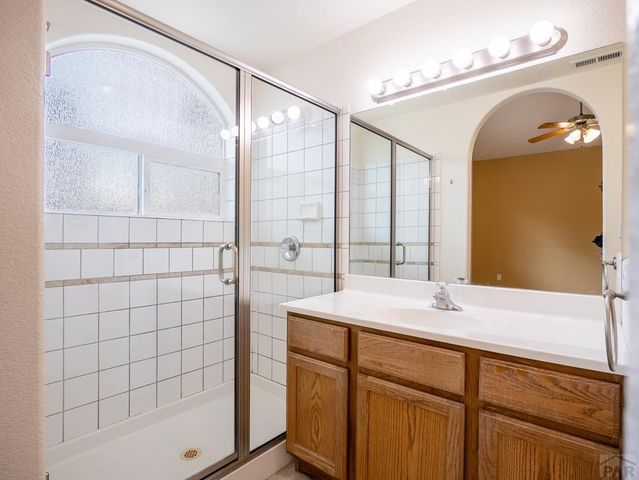 960 Peachcrest Dr, Pueblo, CO 81005