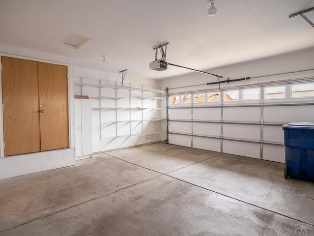 960 Peachcrest Dr, Pueblo, CO 81005