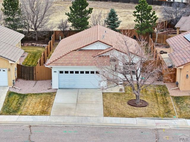 960 Peachcrest Dr, Pueblo, CO 81005