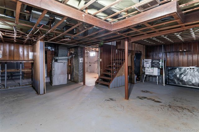 9980 Ashton Avenue, Detroit, MI 48228